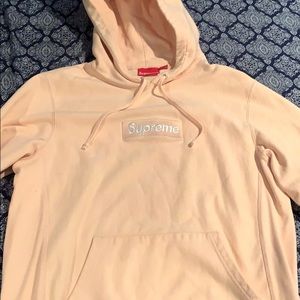 Supreme peach box logo